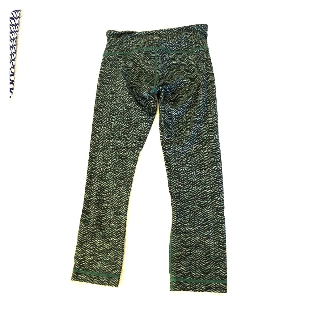 Lululemon cropped pants